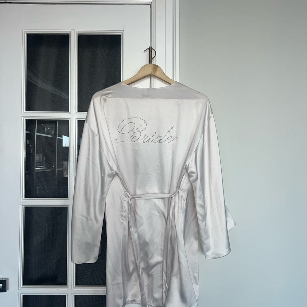 Satin White Bridal Robe - Picture 8 of 8